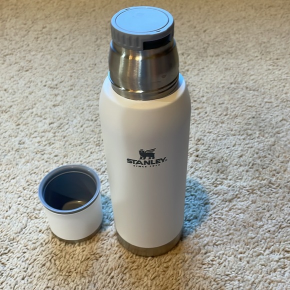 Stanley Adventure To-Go Bottle 25oz Bottle - Picture 4 of 5